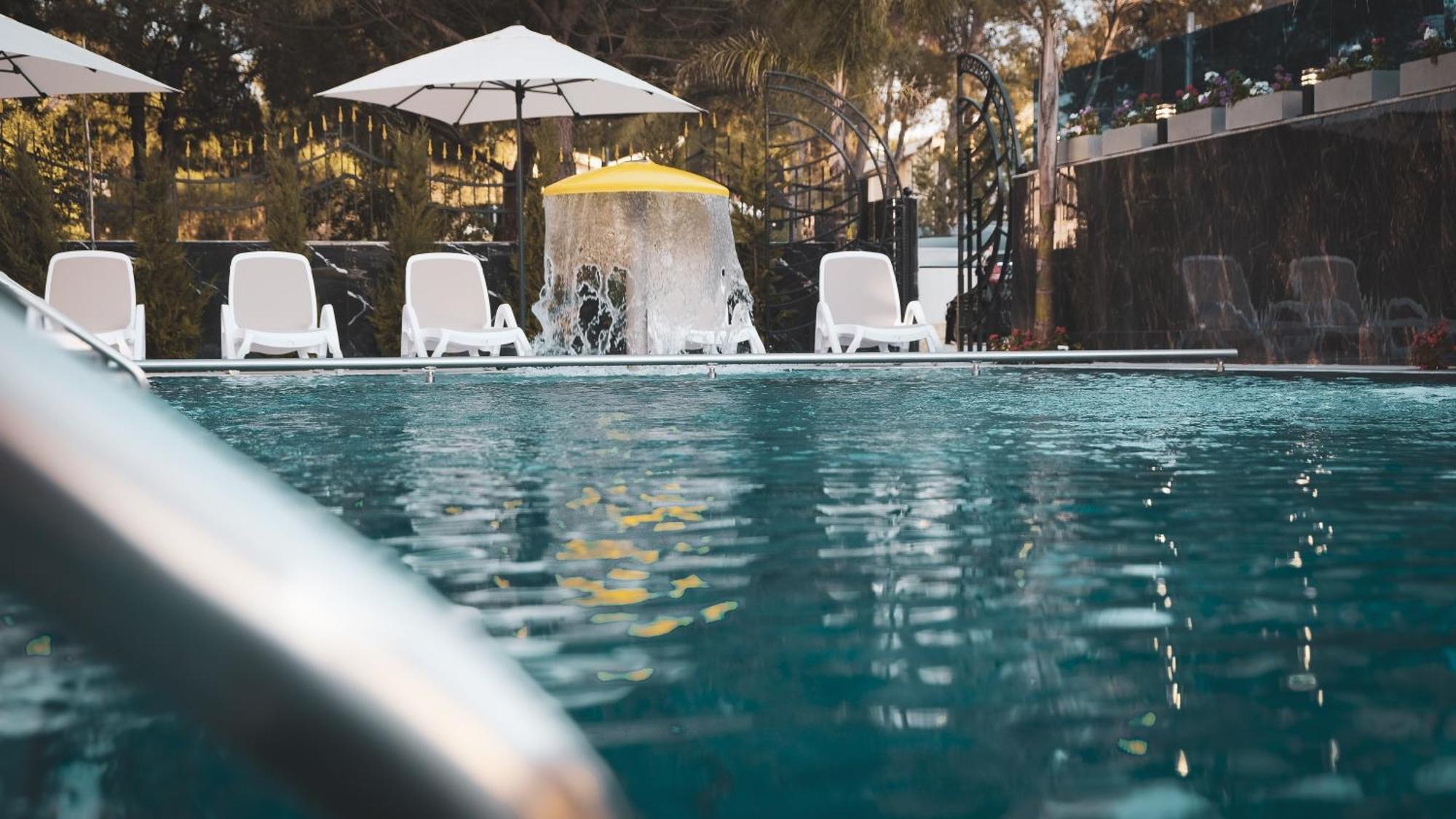 Hotel Ruko Boutique Golem  Bagian luar foto